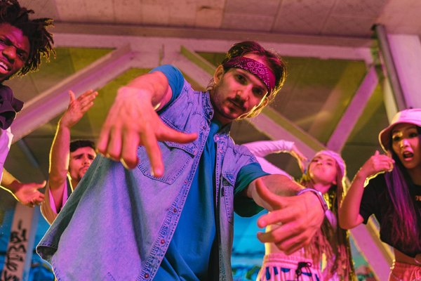 Come affrontare la paura dell'altezza nel bungee jumping per atleti principianti?